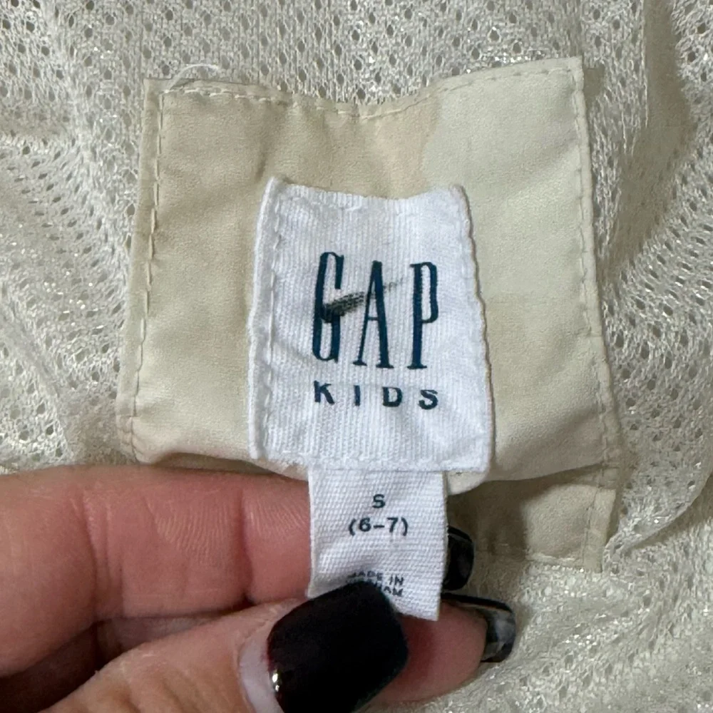 GAP Kids Lightweight Hooded Jacket – Size Small (6–7)